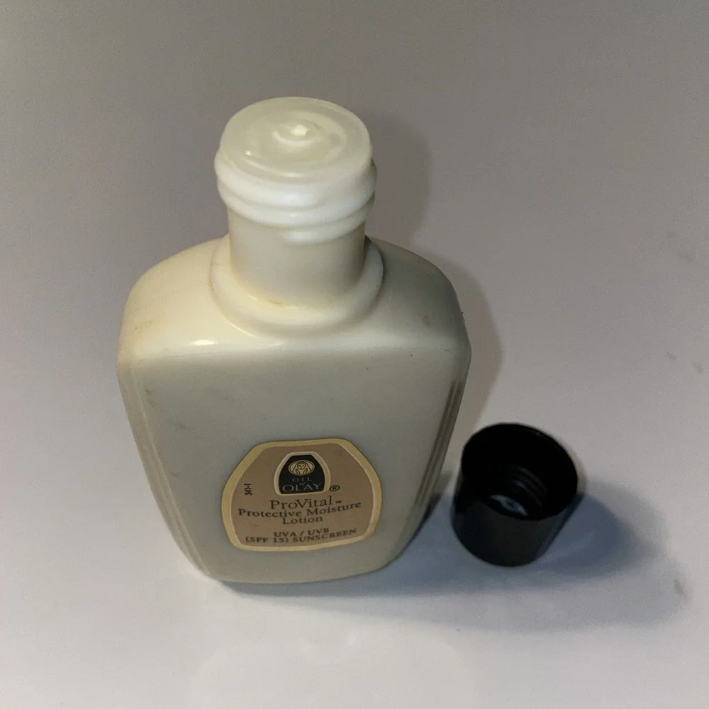 Vintage Original Oil of Olay- ProVital Protective‎ Lotion Bottle UVA/UVB 4 Oz